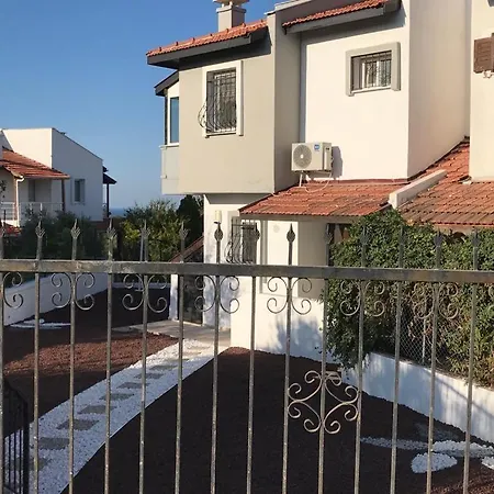 Baran Center Βίλα Çeşme